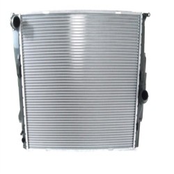 Radiador Bmw Manual E81 E87 E88 E90-E93 E84 E89 X1 Z4 8mk376754061 Cr1089000p 17117559273